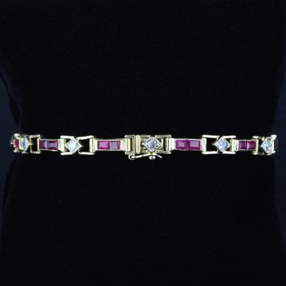 18K Yellow Gold Vintage Diamond and Garnet Anniversary Bracelet - Picture 5 of 8